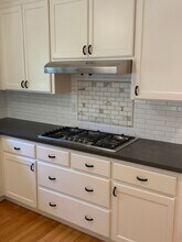 692 Creek Dr in Menlo Park, CA - Building Photo - Building Photo