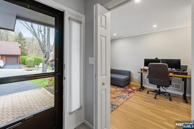 87 Sullivan Dr in West Orange, NJ - Building Photo - Building Photo