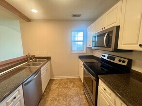 721 Melba Ct in Wilmington, NC - Building Photo - Building Photo
