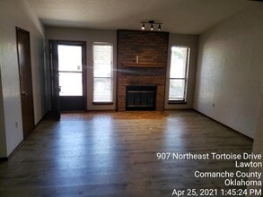 907 NE Tortoise Dr in Lawton, OK - Building Photo - Building Photo