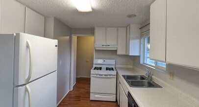 2125 Frederick Ave in Arcata, CA - Building Photo - Building Photo