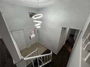 8337 E Moor Ct in Windsor, ON - Building Photo - Building Photo