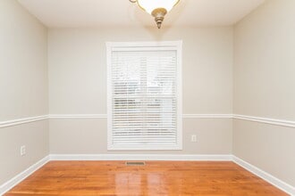 306 Gatewood Dr in Murfreesboro, TN - Foto de edificio - Building Photo