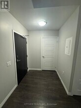 35 Kingsbury Square in Guelph, ON - Building Photo - Building Photo