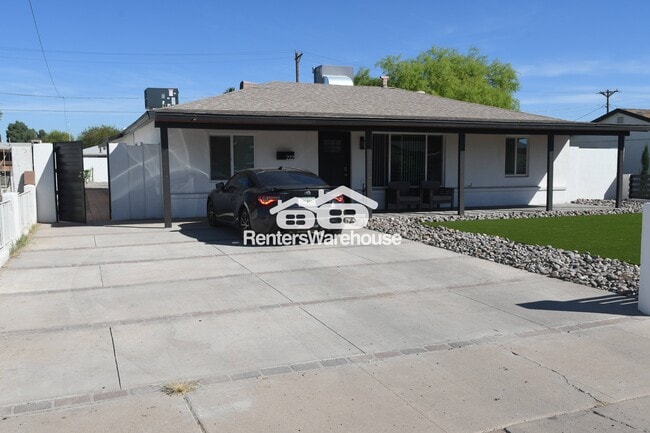 property at 222 E Southgate Ave