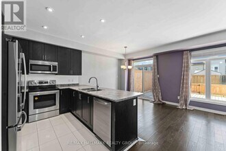 900 Littlerock St in Ottawa, ON - Building Photo - Building Photo