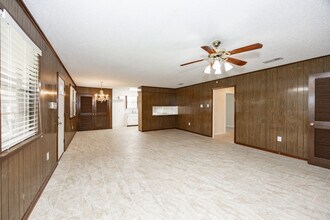 12114 Tams Dr in Baton Rouge, LA - Building Photo - Building Photo