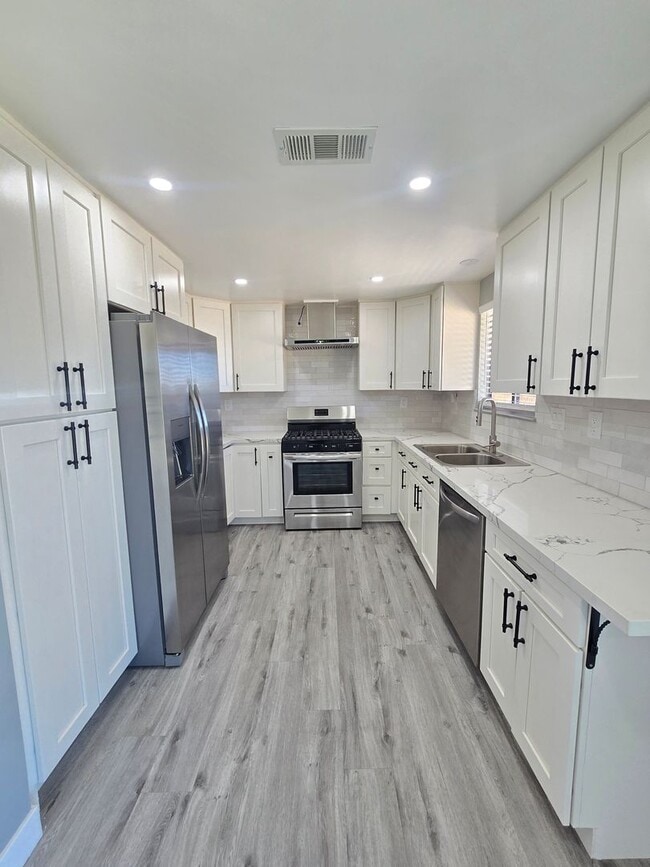 8472 Underwood Ave in California City, CA - Building Photo - Building Photo