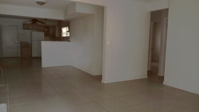 4710 13th Ave S in St. Petersburg, FL - Building Photo - Building Photo