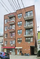 31-13 137th St in Flushing, NY - Building Photo