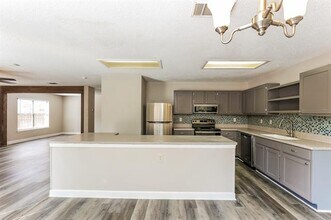 11375 Candle Park in San Antonio, TX - Building Photo - Building Photo
