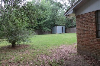 340 West Dr in New Waverly, TX - Building Photo - Building Photo