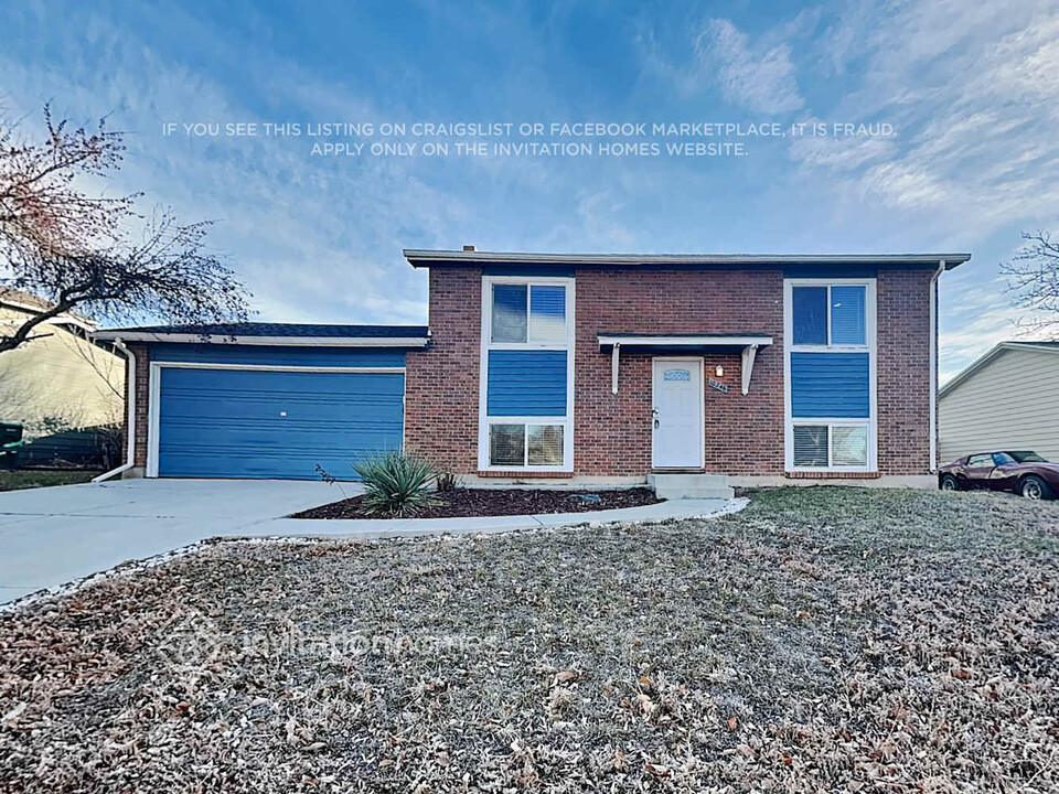 10746 Owens St in Westminster, CO - Building Photo