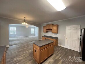 126 Cloister Ln in Mooresville, NC - Building Photo - Building Photo