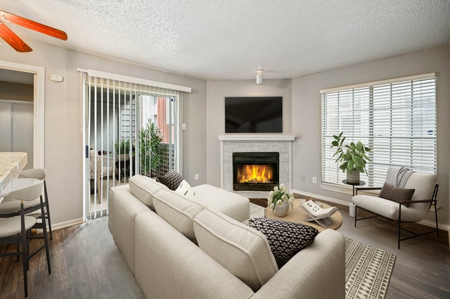 Westmoor Apartment Homes in Dallas, TX - Foto de edificio - Building Photo