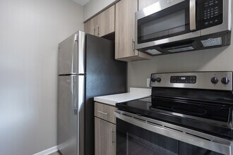 The Neighborhood at Englewood in Grand Rapids, MI - Foto de edificio - Interior Photo