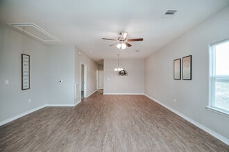88 Diebel Dr in Victoria, TX - Building Photo - Building Photo