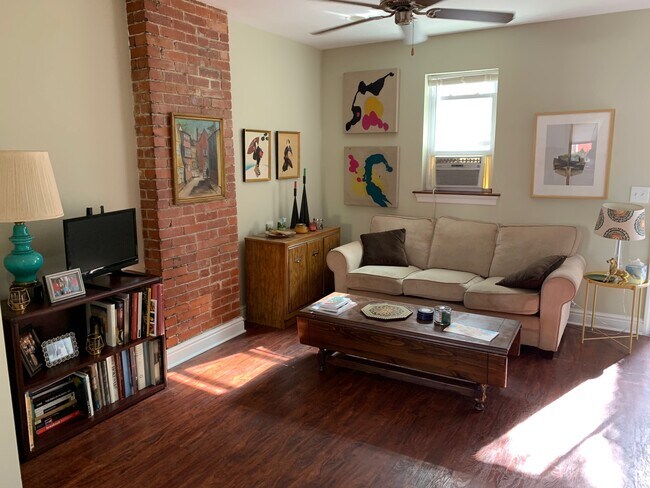 5118 Dresden Way in Pittsburgh, PA - Building Photo - Building Photo