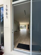 1981 SW 33rd Ave in Miami, FL - Building Photo - Building Photo