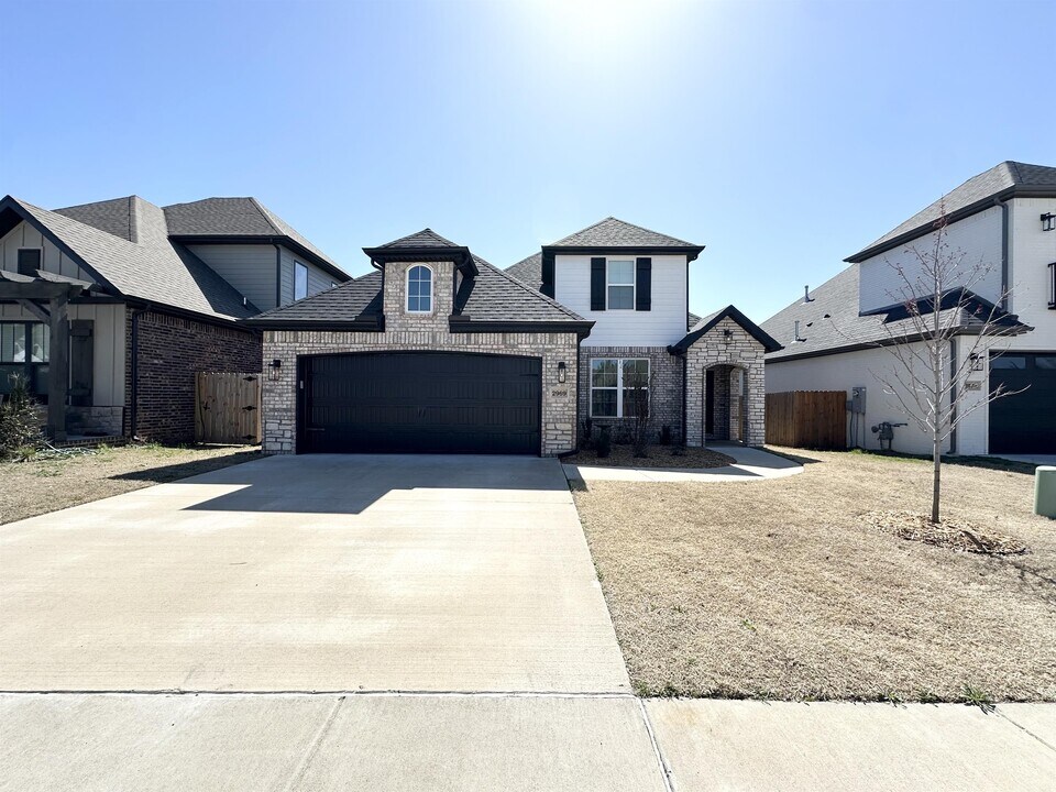 2969 W Sauter Ln in Fayetteville, AR - Building Photo
