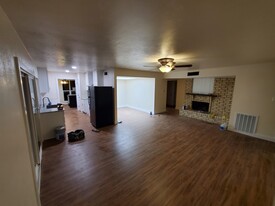 8709 Miami Dr in Rowlett, TX - Building Photo - Building Photo