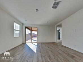 19353 W Elm St in Litchfield Park, AZ - Foto de edificio - Building Photo