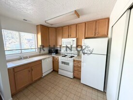 6 N Hwy 89 in North Salt Lake, UT - Building Photo