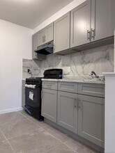 81-05 149th Ave-Unit -1Fl+Basement in Queens, NY - Foto de edificio - Building Photo