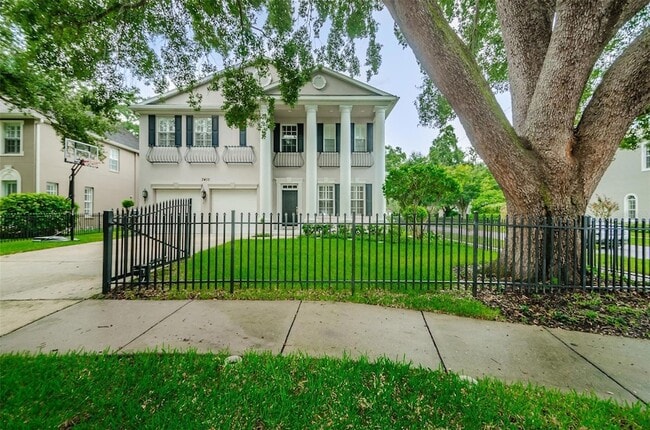 3410 W Bay Villa Ave in Tampa, FL - Foto de edificio - Building Photo