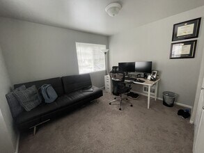 101 S 50th Pl in Renton, WA - Building Photo - Building Photo