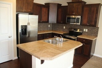 15192 SE Shale Dr in Damascus, OR - Building Photo - Building Photo