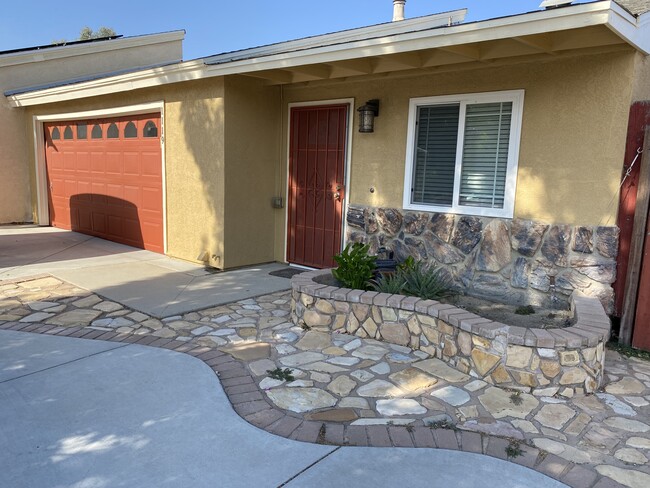 property at 1119 Parkview Ln