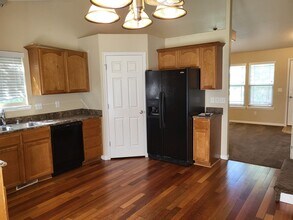 839 Apple Grove Ln in Pleasant Grove, UT - Building Photo - Building Photo