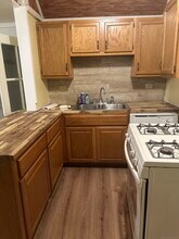 51 High St in Stafford, CT - Building Photo - Building Photo