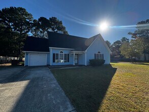 102 Whitechapel Ln in Raeford, NC - Building Photo - Building Photo