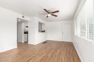 1346 E Mountain View Rd in Phoenix, AZ - Building Photo - Building Photo