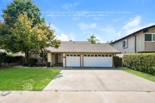 23946 Rotunda Rd in Santa Clarita, CA - Building Photo