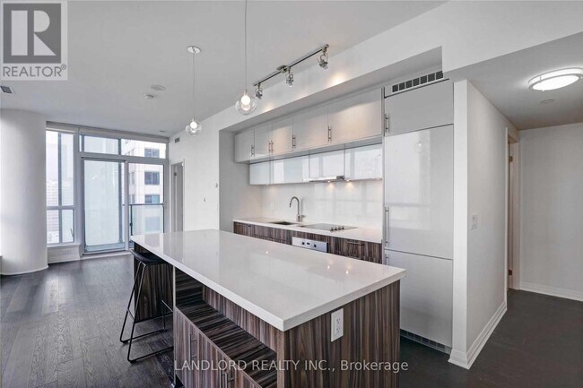 property at 8 Mercer St