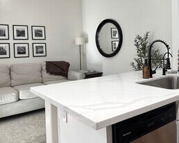 2024 E River Rd, Unit 201 in Tucson, AZ - Building Photo