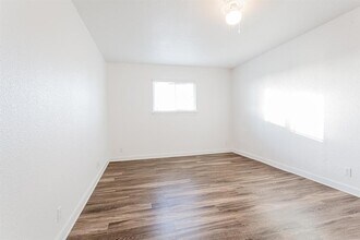 7945 Gault St in Austin, TX - Building Photo - Building Photo