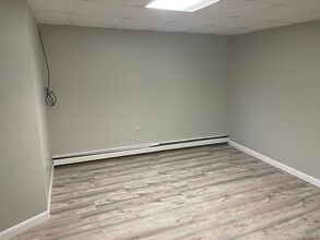 66 Riverside St, Unit B in Watertown, MA - Building Photo - Building Photo