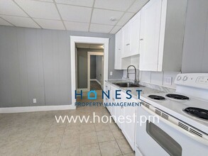 73 Kennedy Memorial Dr in Waterville, ME - Building Photo - Building Photo