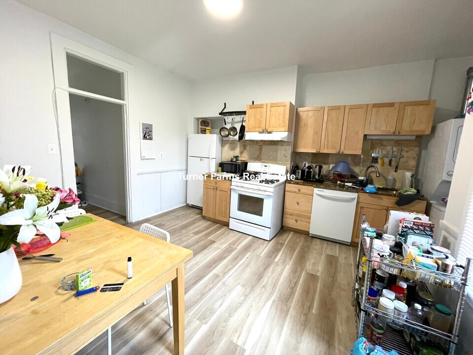 266 Windsor St, Unit 2R in Cambridge, MA - Foto de edificio