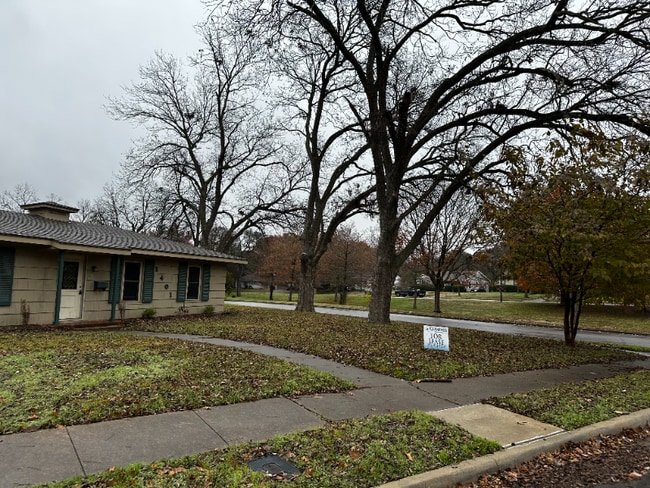 1401 Springdale St in Waco, TX - Building Photo - Building Photo