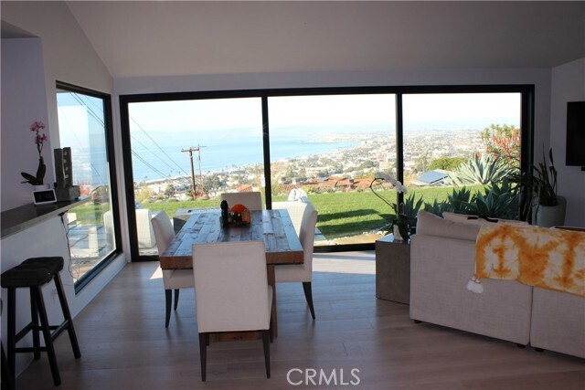 161 Via Pasqual in Redondo Beach, CA - Building Photo