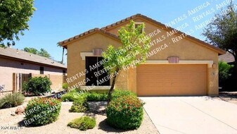351 N Nash Way in Chandler, AZ - Building Photo