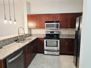 870 Mayson Turner Rd NW, Unit 1339 in Atlanta, GA - Building Photo - Building Photo