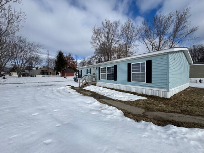 property at 4237 Daffodil Cir