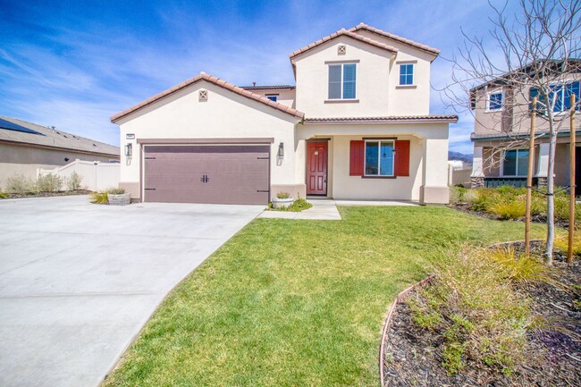 1068 Poinsettia Cir