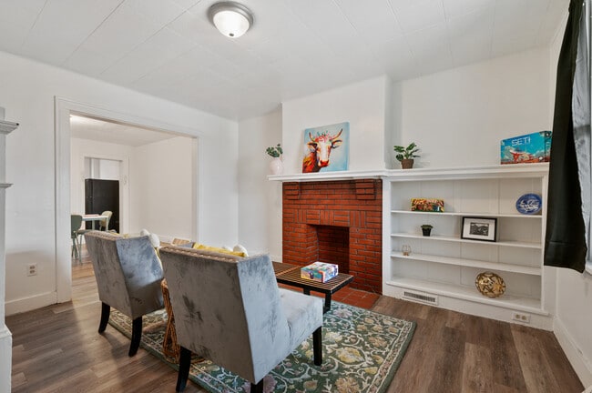 2241 Hawthorne Ave in Pittsburgh, PA - Building Photo - Building Photo